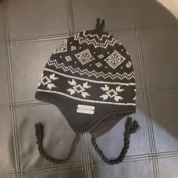 Chaos Adult Unisex Black White Chullo Beanie - Picture 2 of 6